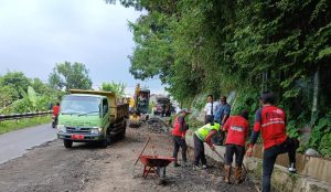 Portal Ruang Warga Digunakan Warga untuk Laporkan Jalan Rusak, Direspons 1 Jam Langsung Diperbaiki, Warga Lain Mulai Ramai-ramai Lapor
