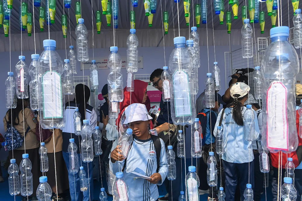 Tongkrongan Naik Kelas: Menjelajah 'Eco-Hub' Pinggir Kali di Jakarta yang Resmi Jadi Tren Ruang Ketiga Warga 2026